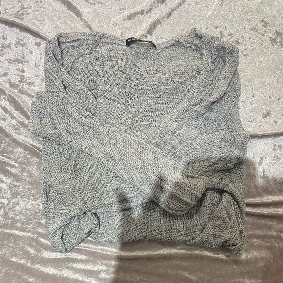 Brandy Melville | Grey Long Sleeve - Picture 2 of 2